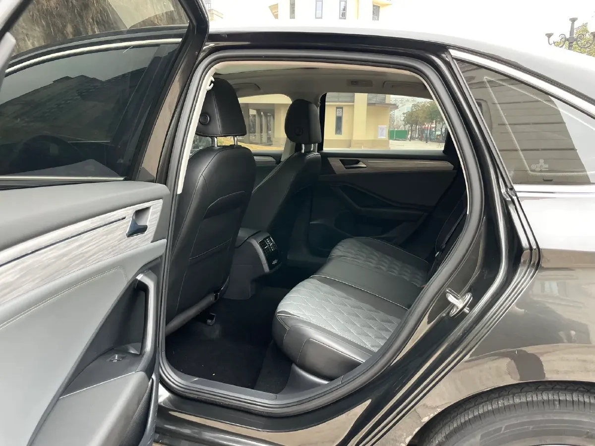 2023 Volkswagen Sagitar 1.4T 150HP L4 7DCT,autocango,china used car exporter,china ev exporter,chinese used car exporter,chinese used ev exporter