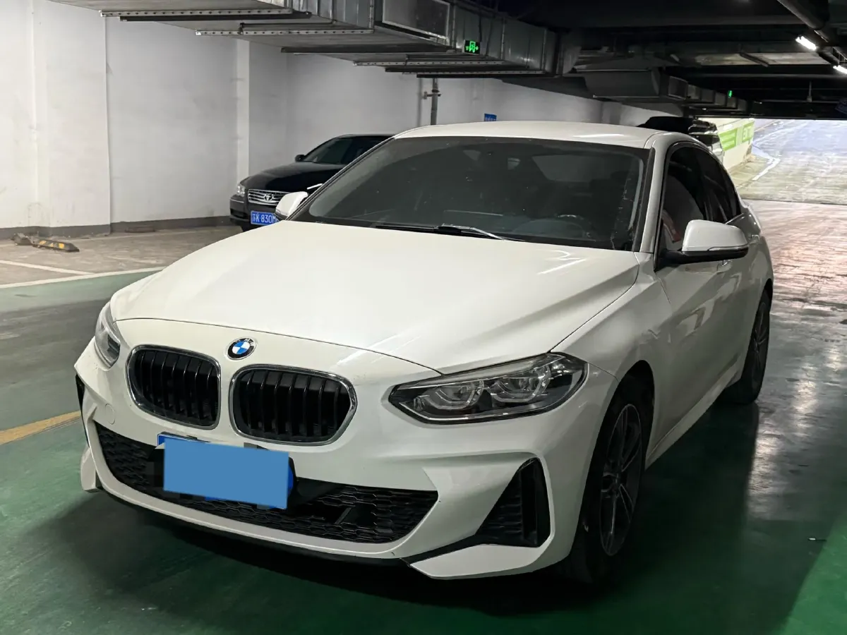 2021 BMW 1 Series 1.5T 140HP L3 7DCT,autocango,china used car exporter,china ev exporter,chinese used car exporter,chinese used ev exporter
