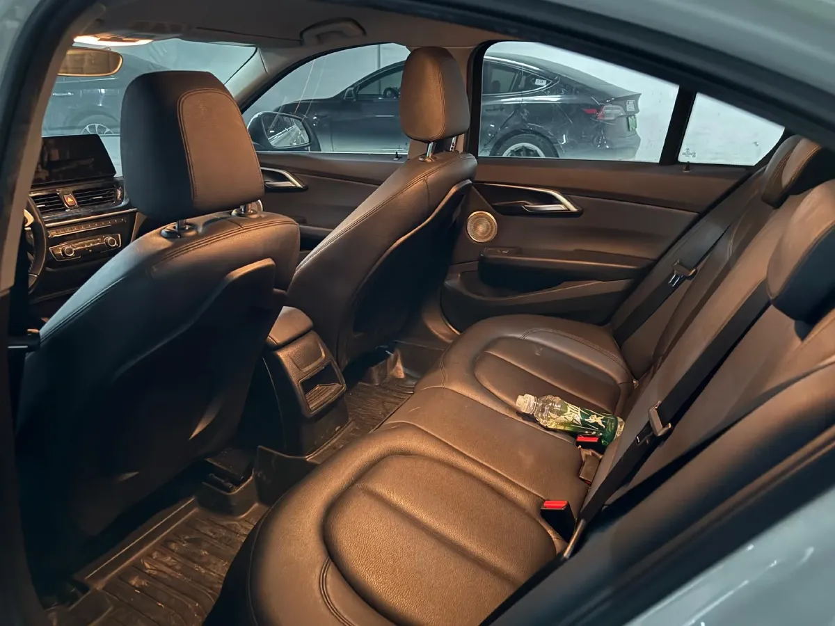 2021 BMW 1 Series 1.5T 140HP L3 7DCT,autocango,china used car exporter,china ev exporter,chinese used car exporter,chinese used ev exporter