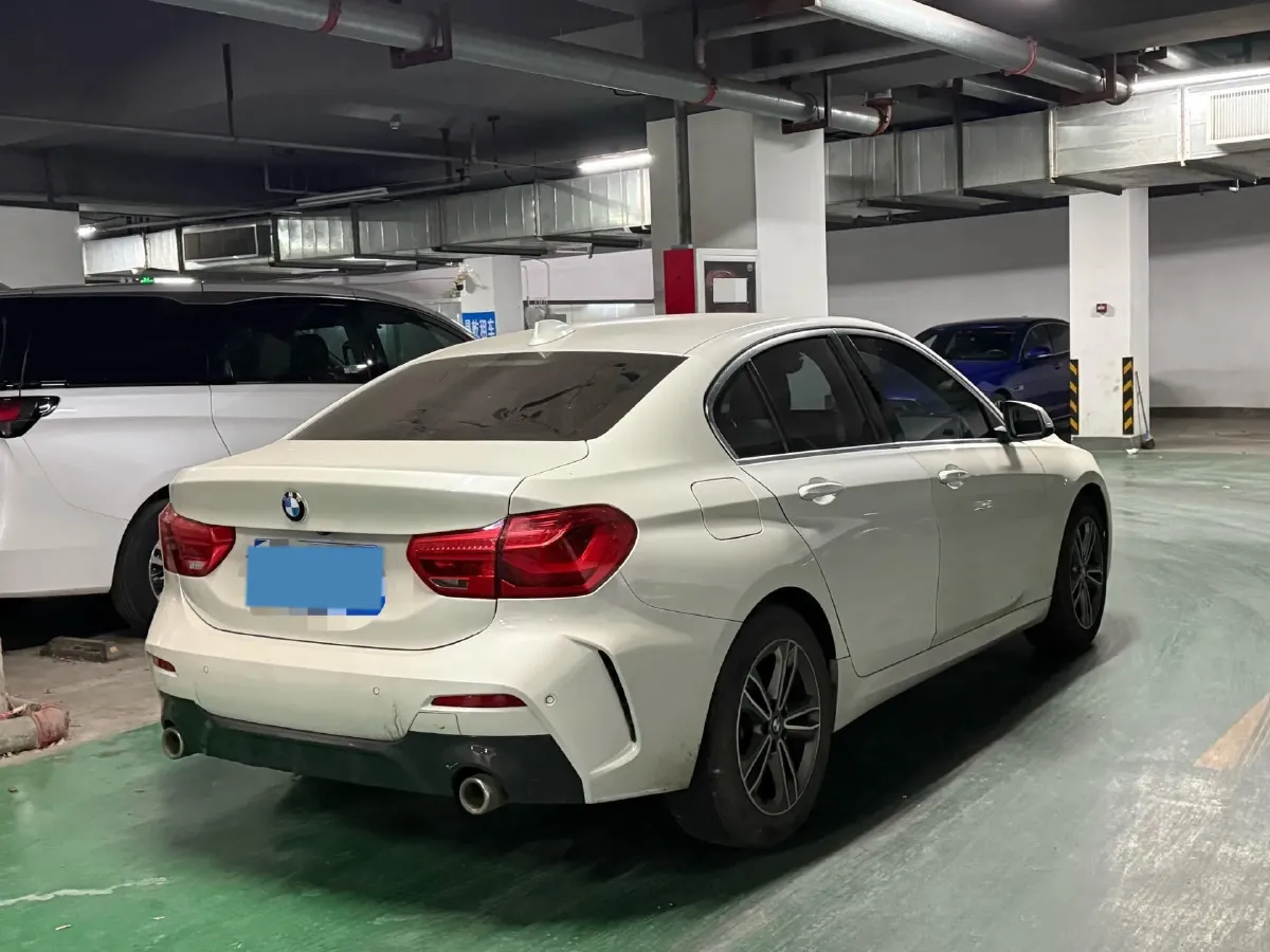 2021 BMW 1 Series 1.5T 140HP L3 7DCT,autocango,china used car exporter,china ev exporter,chinese used car exporter,chinese used ev exporter