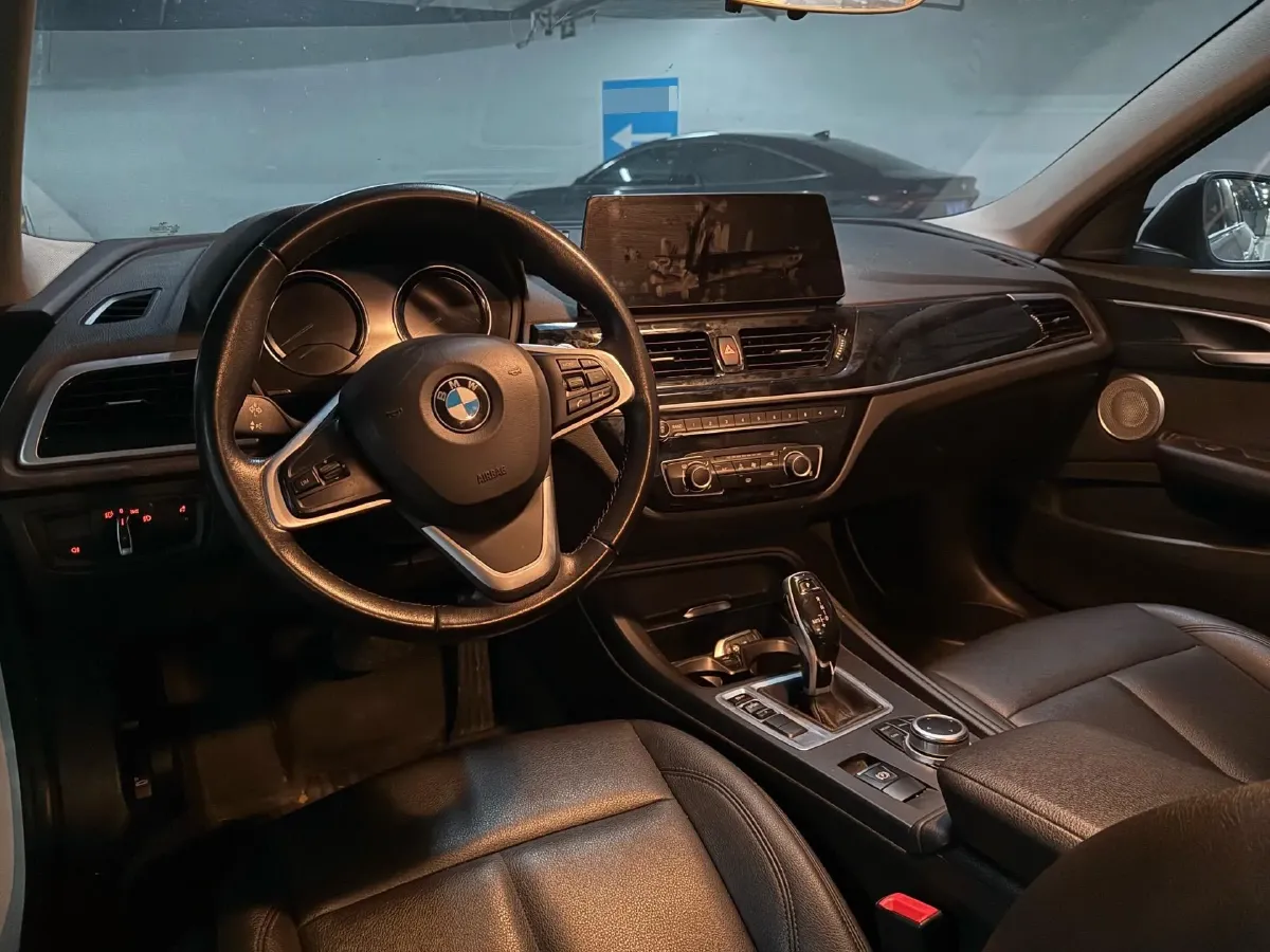 2021 BMW 1 Series 1.5T 140HP L3 7DCT,autocango,china used car exporter,china ev exporter,chinese used car exporter,chinese used ev exporter