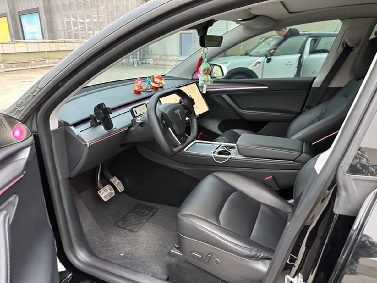 2022 Tesla Model Y BEV 60KWH,autocango,china used car exporter,china ev exporter,chinese used car exporter,chinese used ev exporter