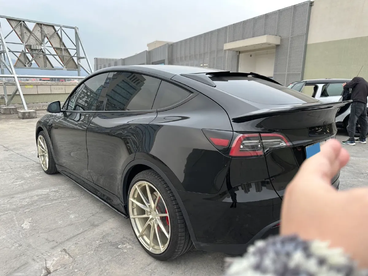 2022 Tesla Model Y BEV 60KWH,autocango,china used car exporter,china ev exporter,chinese used car exporter,chinese used ev exporter