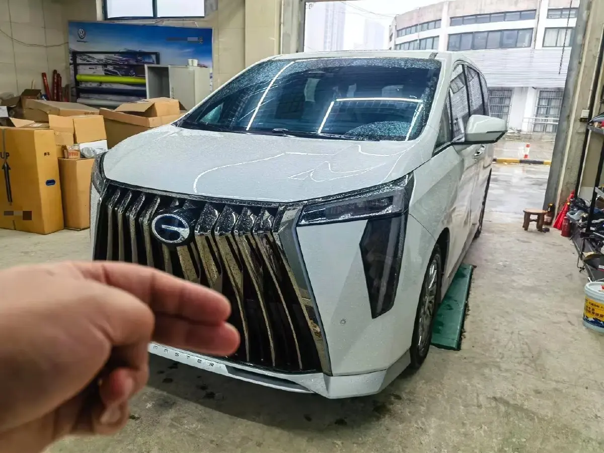 2023 GAC Trumpchi M8 2.0T 190HP L4 E-CVT Hybrid