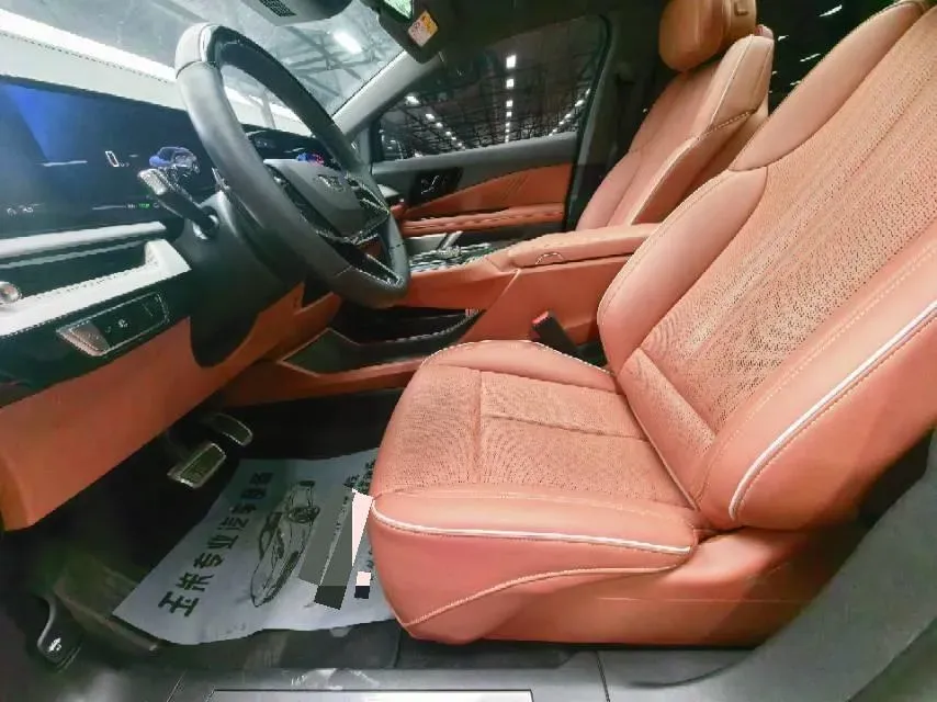 2024 Cadillac OPTIQ BEV 79.7KWH,autocango,china used car exporter,china ev exporter,chinese used car exporter,chinese used ev exporter