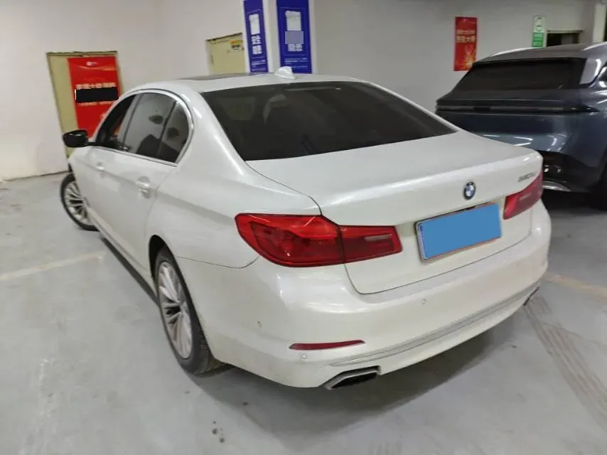 2020 BMW 5 Series 2.0T 252HP L4 8AT,autocango,china used car exporter,china ev exporter,chinese used car exporter,chinese used ev exporter
