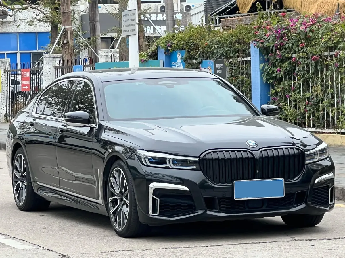 2019 BMW 7 Series 3.0T 340HP L6 8AT,autocango,china used car exporter,china ev exporter,chinese used car exporter,chinese used ev exporter