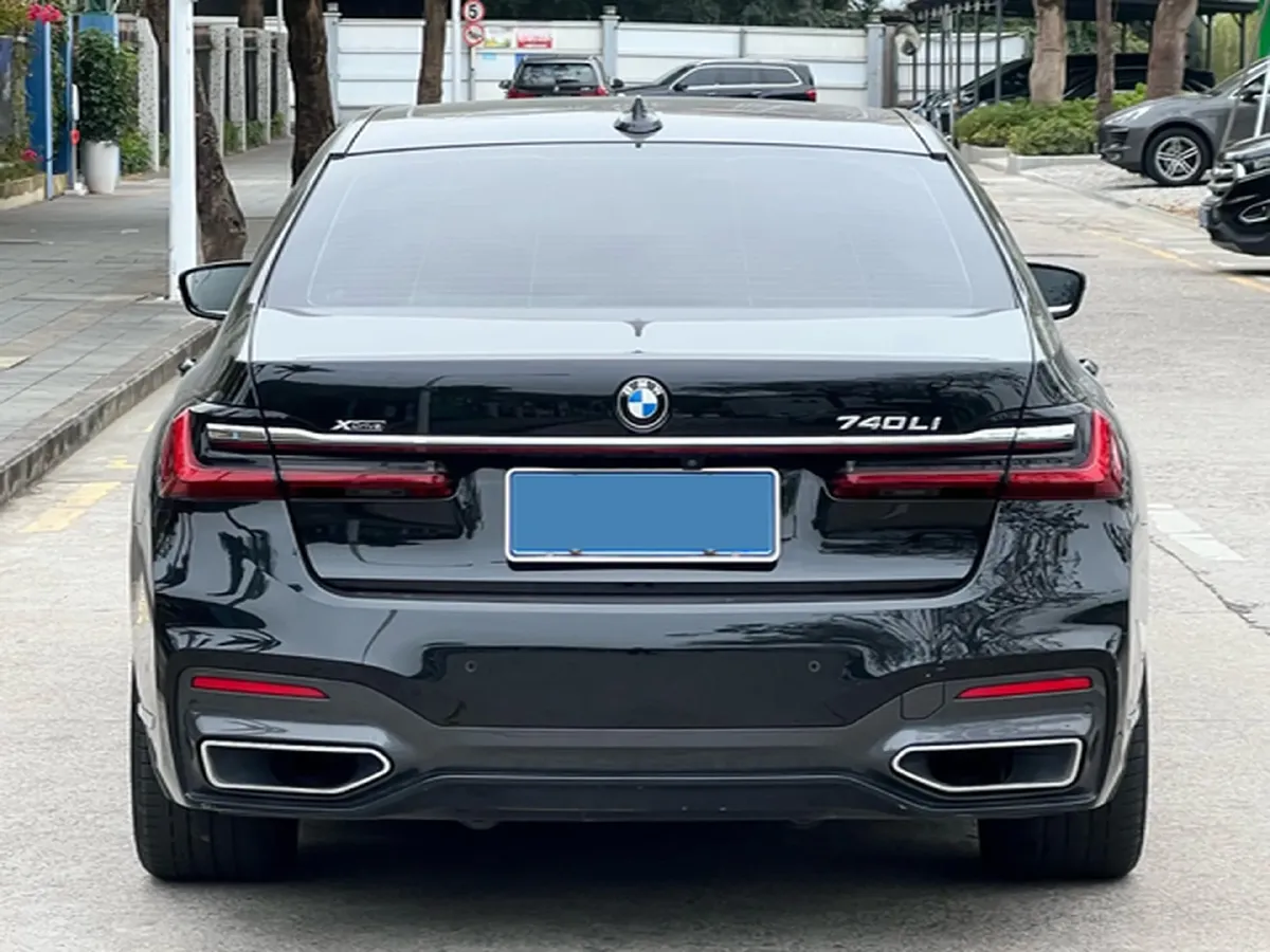 2019 BMW 7 Series 3.0T 340HP L6 8AT,autocango,china used car exporter,china ev exporter,chinese used car exporter,chinese used ev exporter