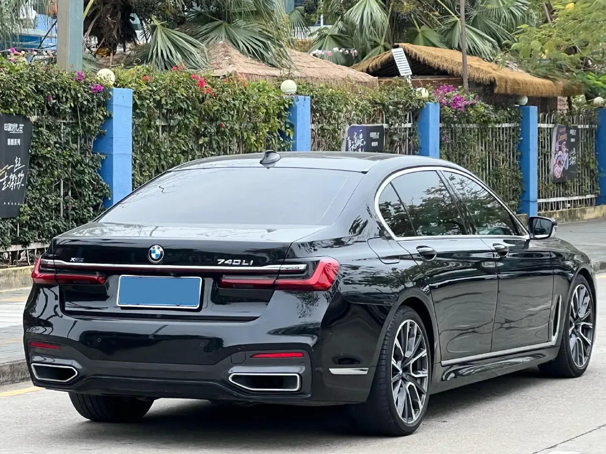 2019 BMW 7 Series 3.0T 340HP L6 8AT,autocango,china used car exporter,china ev exporter,chinese used car exporter,chinese used ev exporter