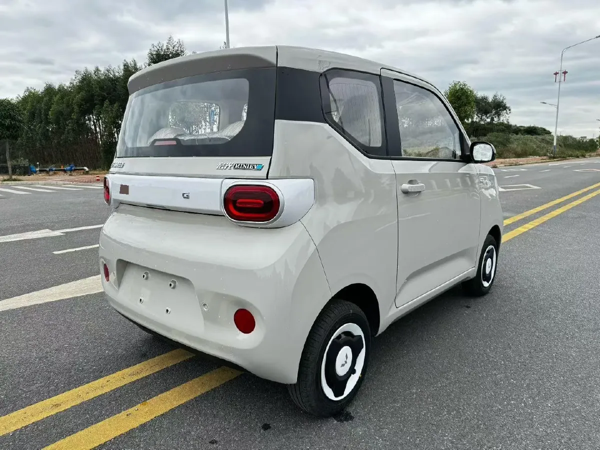 2024 WuLing HongGuang MINI EV BEV 17.3KWH,autocango,china used car exporter,china ev exporter,chinese used car exporter,chinese used ev exporter