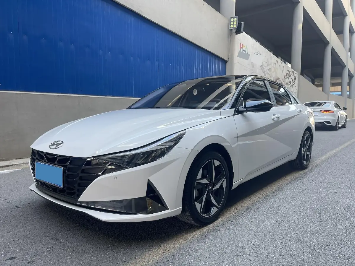 2021 Hyundai Elantra 1.5L 115HP L4 CVT