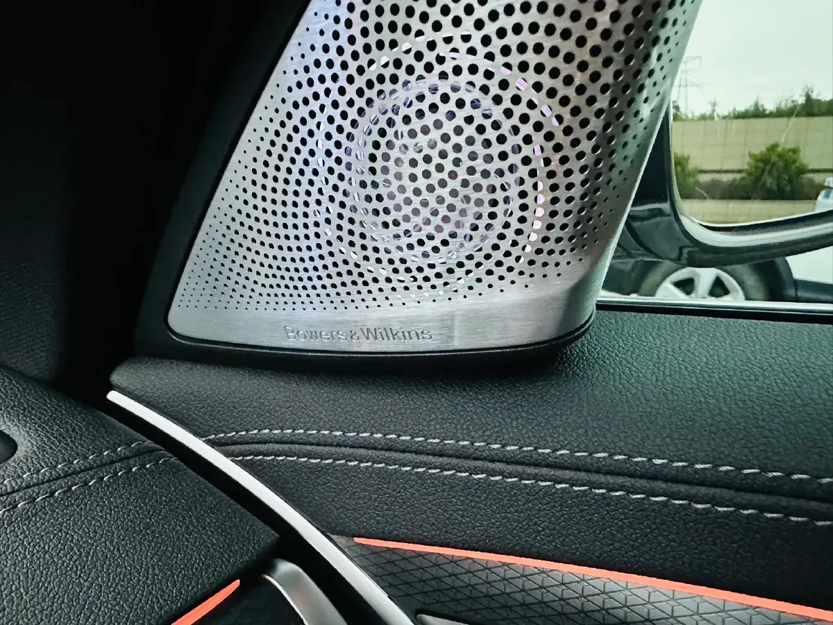 2023 BMW 5 Series 2.0T 245HP L4 8AT,autocango,china used car exporter,china ev exporter,chinese used car exporter,chinese used ev exporter