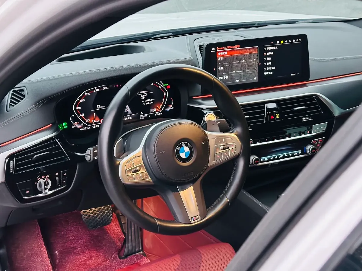 2023 BMW 5 Series 2.0T 245HP L4 8AT,autocango,china used car exporter,china ev exporter,chinese used car exporter,chinese used ev exporter