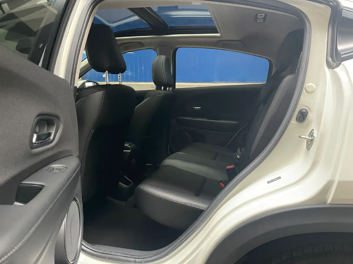 2022 Honda Vezel 1.5L 131HP L4 CVT,autocango,china used car exporter,china ev exporter,chinese used car exporter,chinese used ev exporter