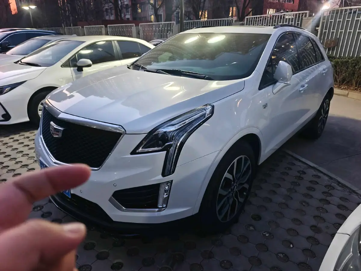 2022 Cadillac XT5 2.0T 237HP L4 9AT