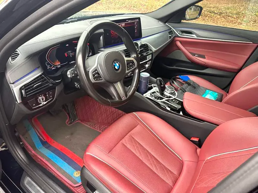 2022 BMW 5 Series 2.0T 252HP L4 8AT,autocango,china used car exporter,china ev exporter,chinese used car exporter,chinese used ev exporter