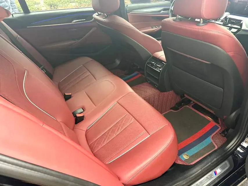 2022 BMW 5 Series 2.0T 252HP L4 8AT,autocango,china used car exporter,china ev exporter,chinese used car exporter,chinese used ev exporter