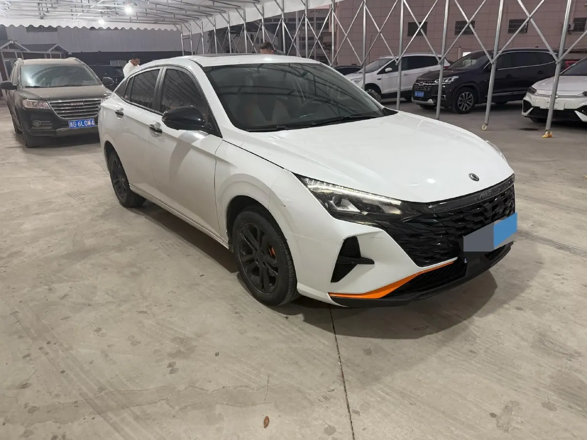 2023 DongFeng Aeolus YiXuan 1.5L 125HP L4 6DCT,autocango,china used car exporter,china ev exporter,chinese used car exporter,chinese used ev exporter