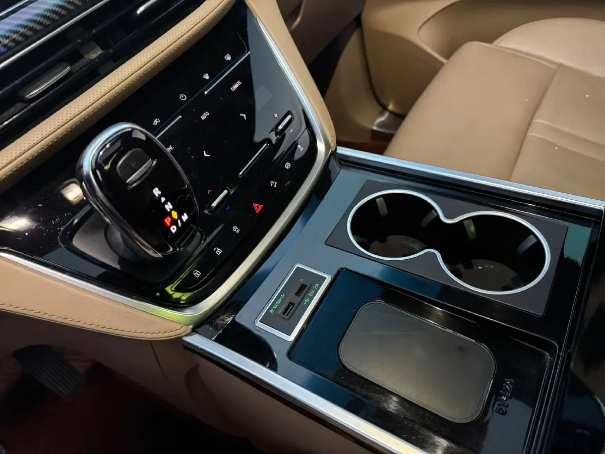 2020 Buick GL8 2.0T 237HP L4 9AT,autocango,china used car exporter,china ev exporter,chinese used car exporter,chinese used ev exporter