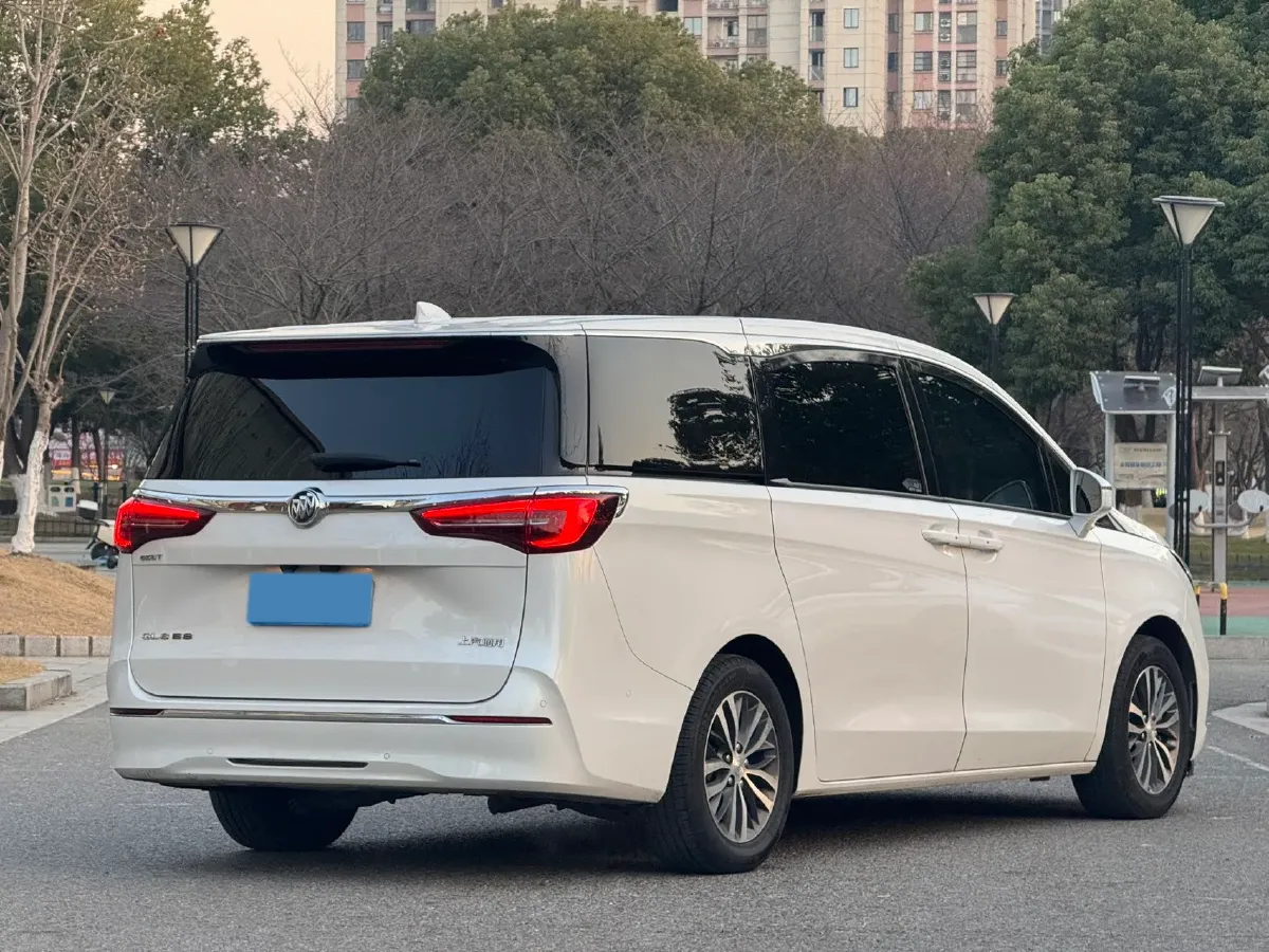 2020 Buick GL8 2.0T 237HP L4 9AT,autocango,china used car exporter,china ev exporter,chinese used car exporter,chinese used ev exporter