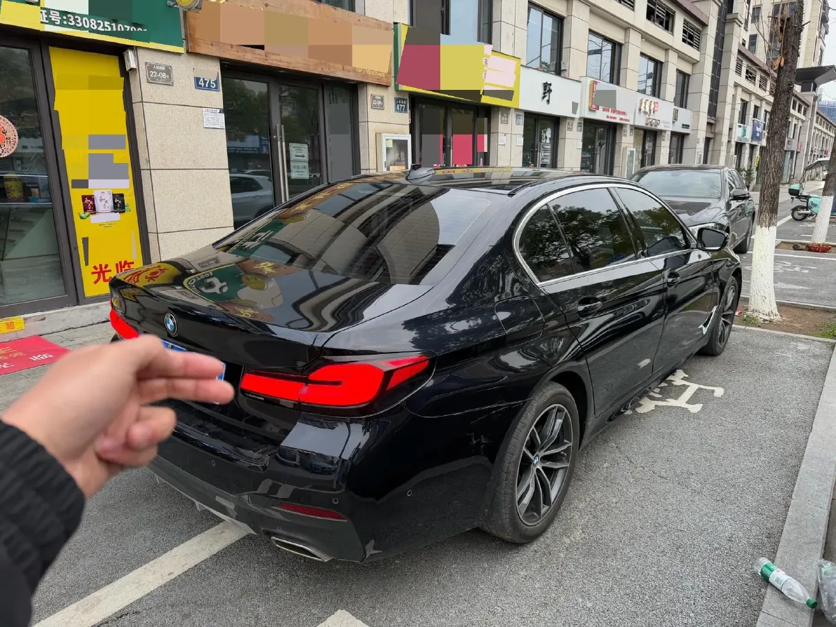 2022 BMW 5 Series 2.0T 184HP L4 8AT,autocango,china used car exporter,china ev exporter,chinese used car exporter,chinese used ev exporter