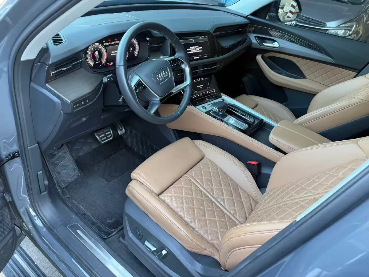 2024 Audi Q6 2.0T 265HP L4 7DCT,autocango,china used car exporter,china ev exporter,chinese used car exporter,chinese used ev exporter