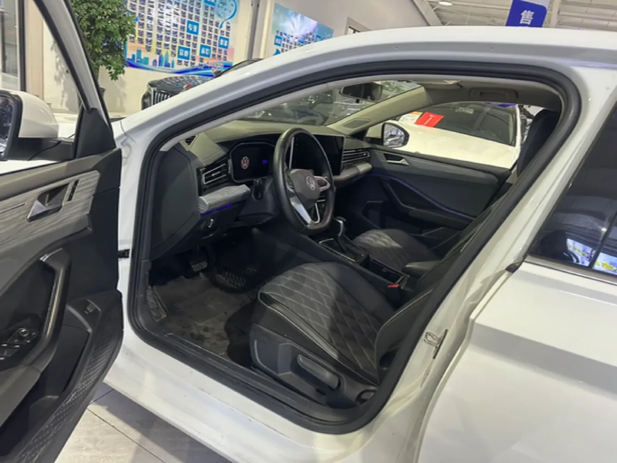 2023 Volkswagen Sagitar 1.5T 160HP L4 7DCT,autocango,china used car exporter,china ev exporter,chinese used car exporter,chinese used ev exporter