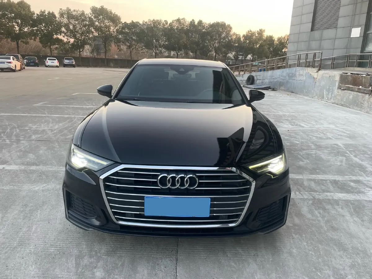 2019 Mercedes-Benz E Class 1.5T 184HP L4 9AT,autocango,china used car exporter,china ev exporter,chinese used car exporter,chinese used ev exporter