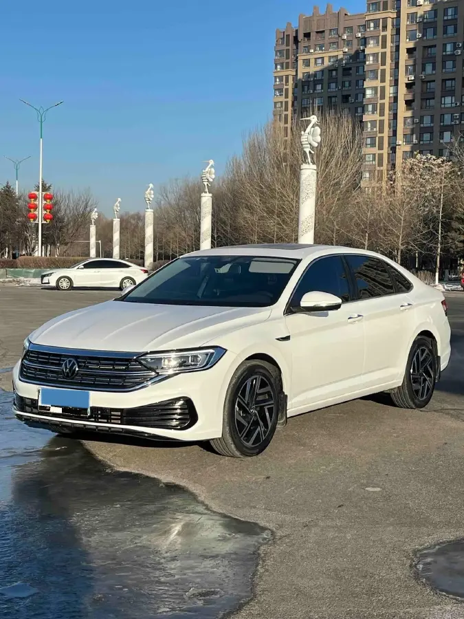 2023 Volkswagen Sagitar 1.5T 160HP L4 7DCT