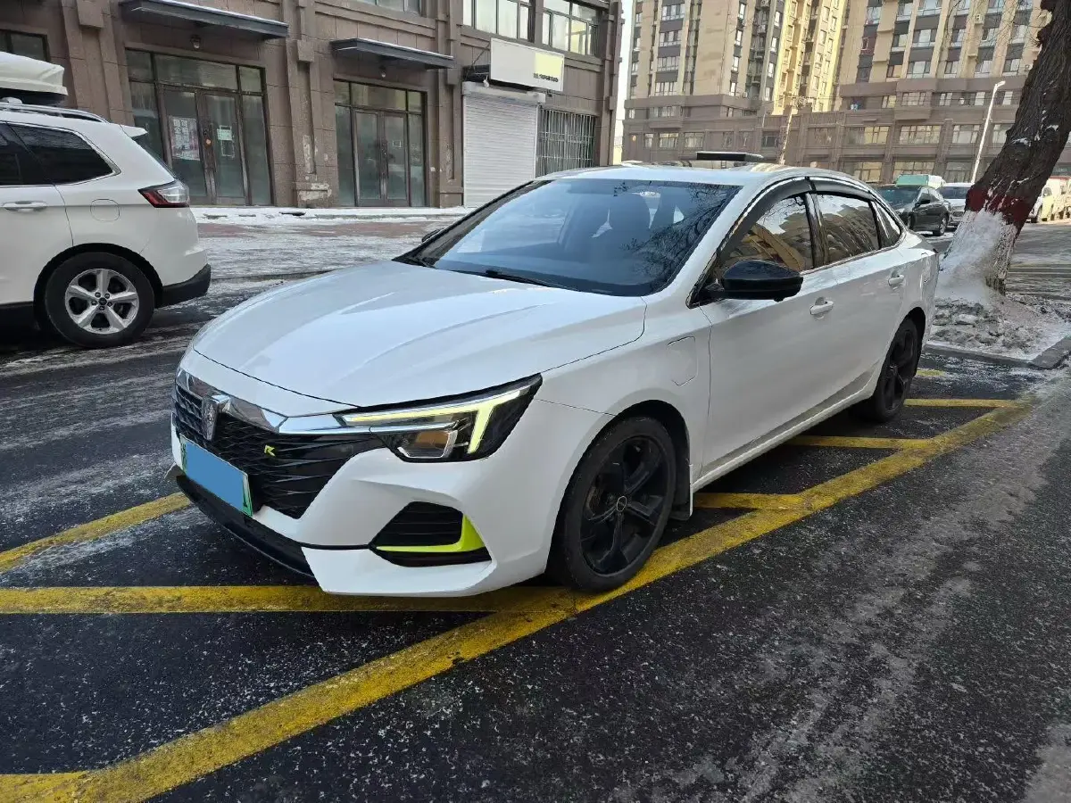 2020 Roewe i6 MAX 1.5T 169HP L4 AMT PHEV