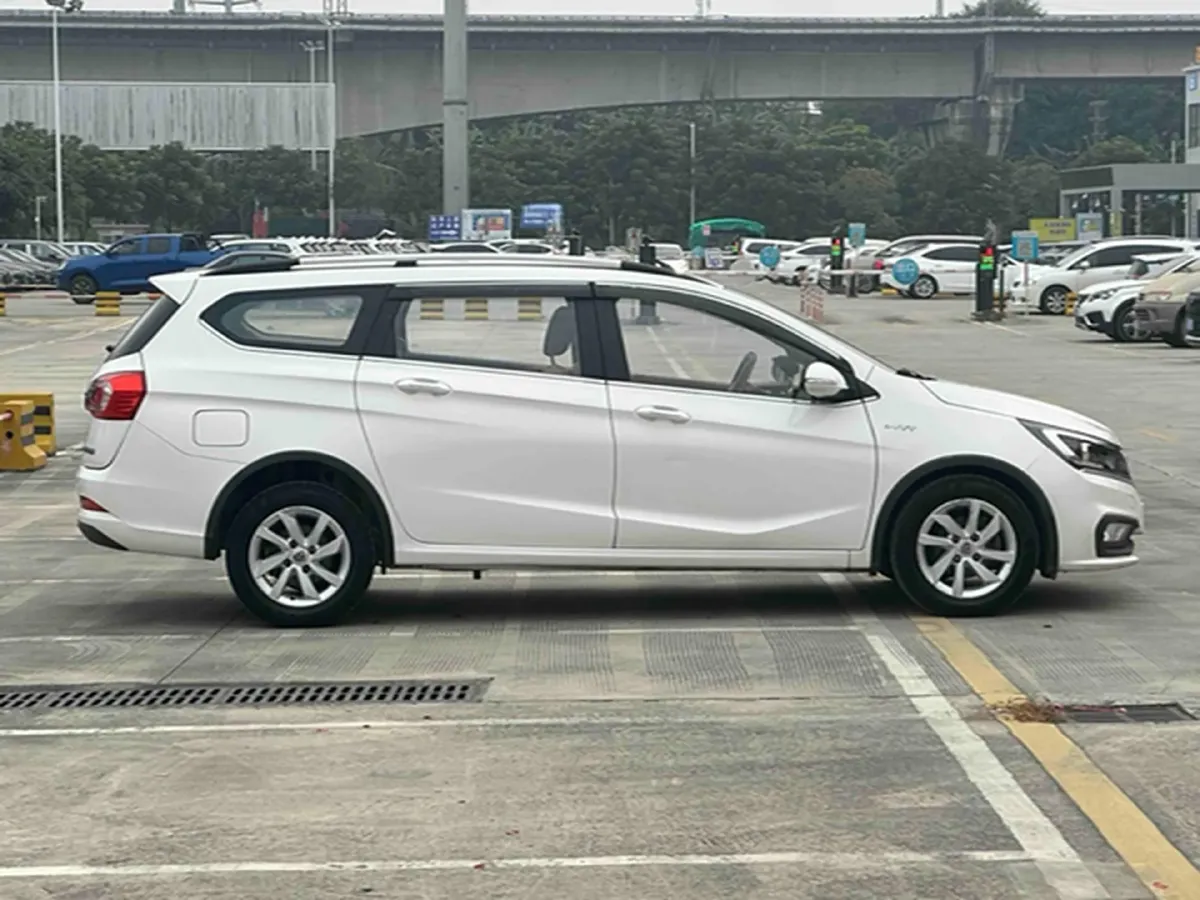 2017 BaoJun 310W 1.5L 112HP L4 6MT,autocango,china used car exporter,china ev exporter,chinese used car exporter,chinese used ev exporter