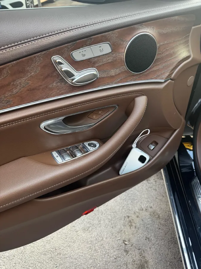 2022 Mercedes-Benz GLC Class 2.0T 258HP L4 9AT,autocango,china used car exporter,china ev exporter,chinese used car exporter,chinese used ev exporter