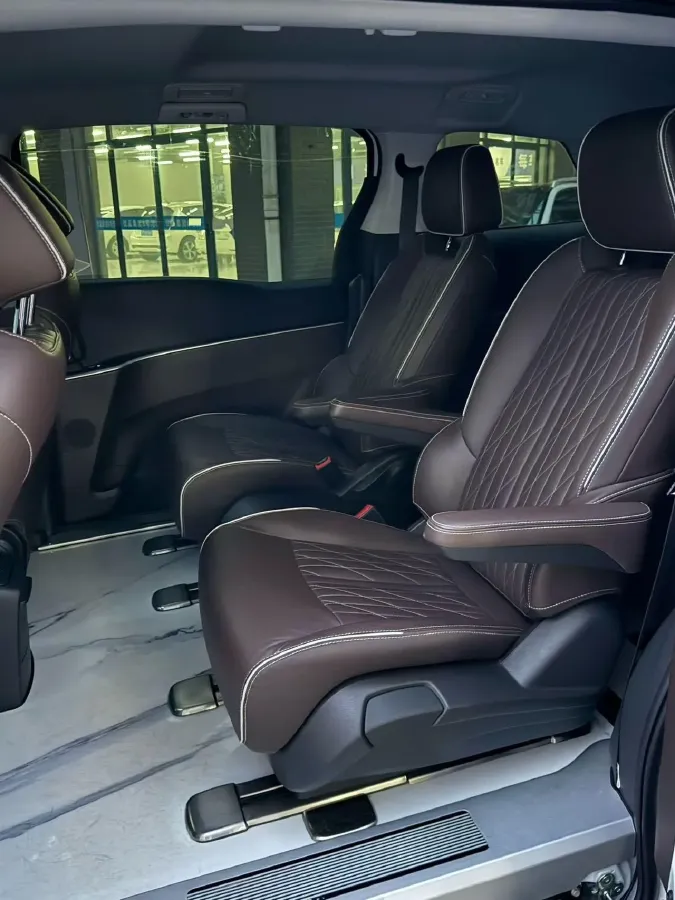 2022 Buick GL8 2.0T 237HP L4 9AT,autocango,china used car exporter,china ev exporter,chinese used car exporter,chinese used ev exporter