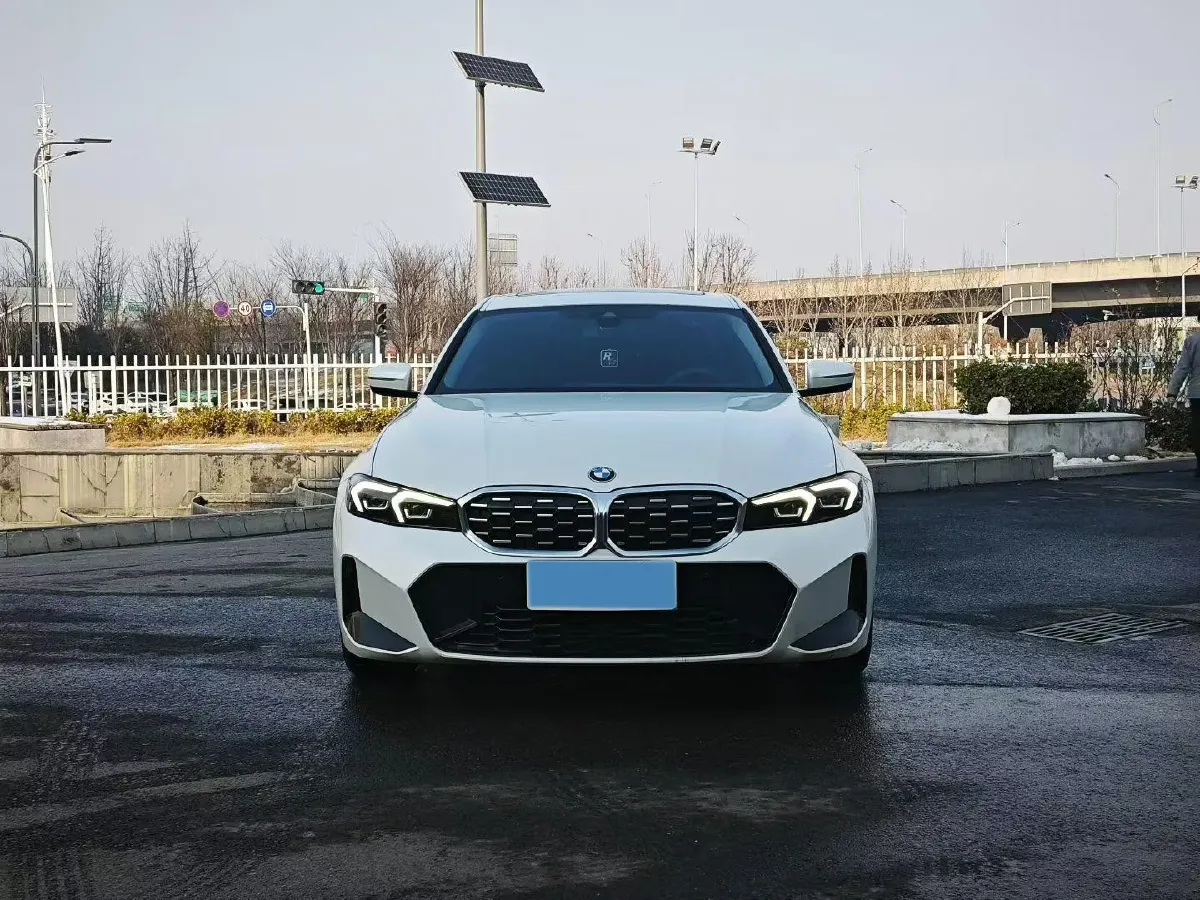 2024 BMW 3 Series 2.0T 184HP L4 8AT,autocango,china used car exporter,china ev exporter,chinese used car exporter,chinese used ev exporter