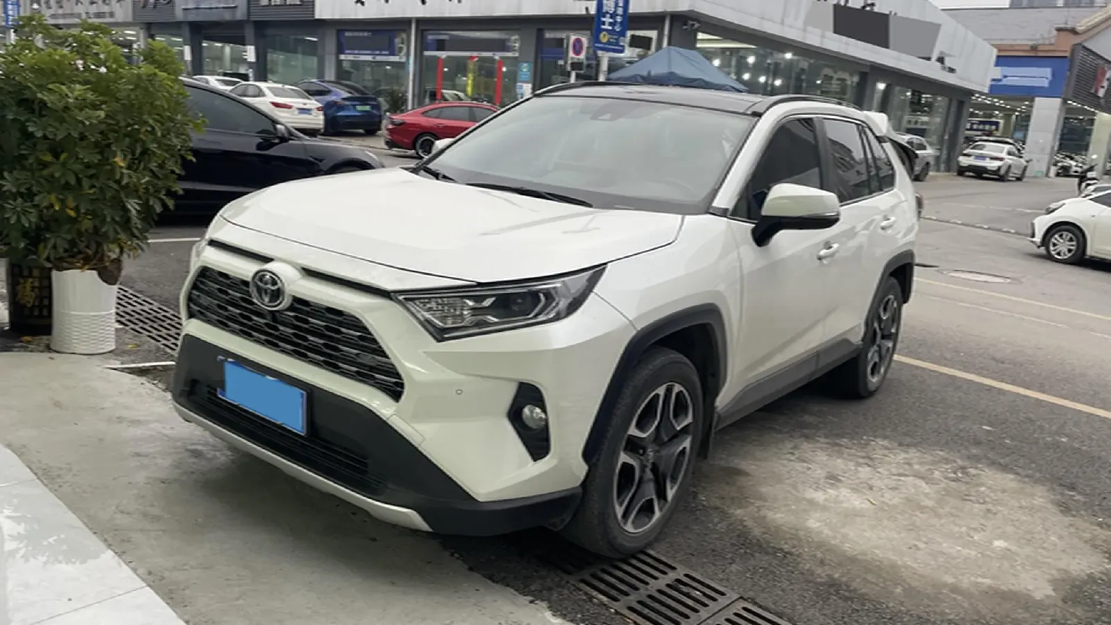 2021 Toyota RAV4 2.0L 171HP L4 CVT,autocango,china used car exporter,china ev exporter,chinese used car exporter,chinese used ev exporter