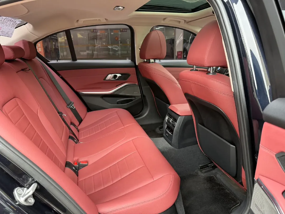 2021 BMW 3 Series 2.0T 184HP L4 8AT,autocango,china used car exporter,china ev exporter,chinese used car exporter,chinese used ev exporter