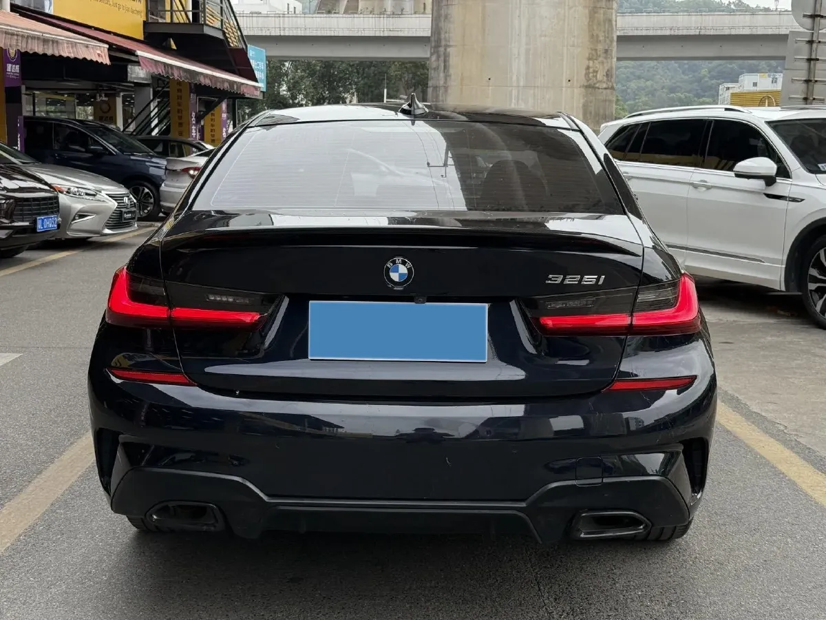 2021 BMW 3 Series 2.0T 184HP L4 8AT,autocango,china used car exporter,china ev exporter,chinese used car exporter,chinese used ev exporter