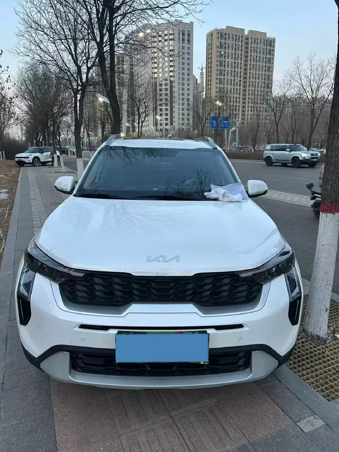 2024 Kia Sonet 1.5L 115HP L4 CVT,autocango,china used car exporter,china ev exporter,chinese used car exporter,chinese used ev exporter