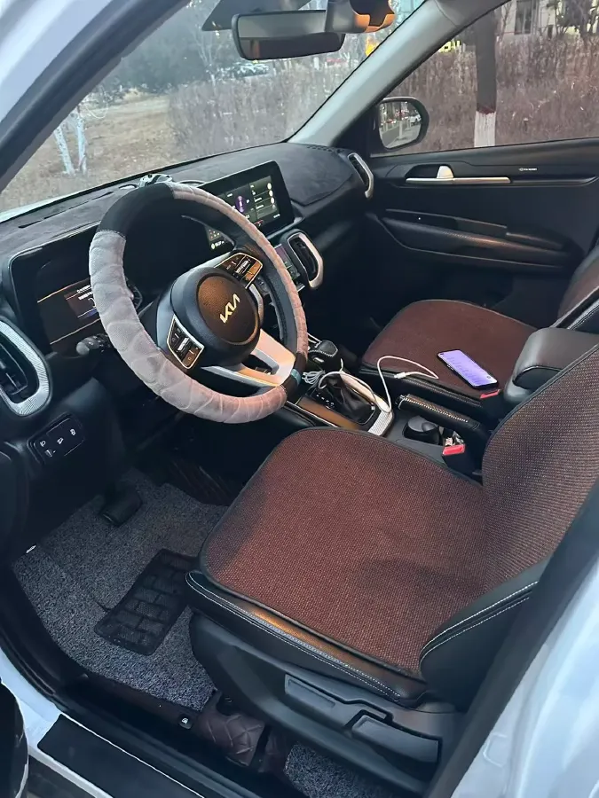 2024 Kia Sonet 1.5L 115HP L4 CVT,autocango,china used car exporter,china ev exporter,chinese used car exporter,chinese used ev exporter