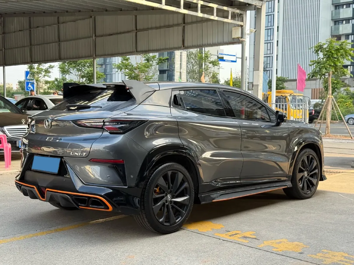 2021 ChangAn UNI-T 1.5T 180HP L4 7DCT,autocango,china used car exporter,china ev exporter,chinese used car exporter,chinese used ev exporter