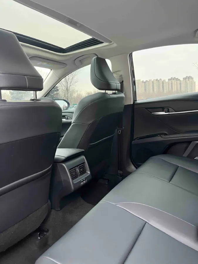 2024 Toyota Camry 2.0L 152HP L4 E-CVT Hybrid,autocango,china used car exporter,china ev exporter,chinese used car exporter,chinese used ev exporter