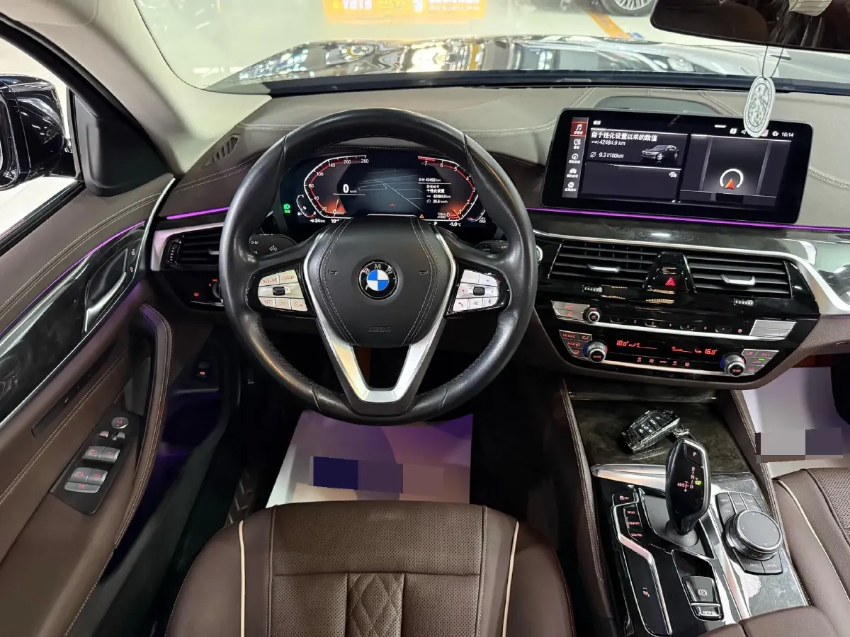 2022 BMW 5 Series 2.0T 184HP L4 8AT,autocango,china used car exporter,china ev exporter,chinese used car exporter,chinese used ev exporter