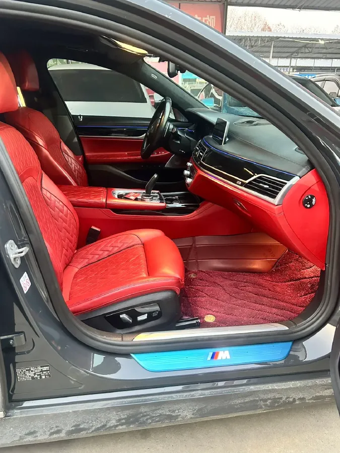 2021 BMW 7 Series 3.0T 340HP L6 8AT,autocango,china used car exporter,china ev exporter,chinese used car exporter,chinese used ev exporter