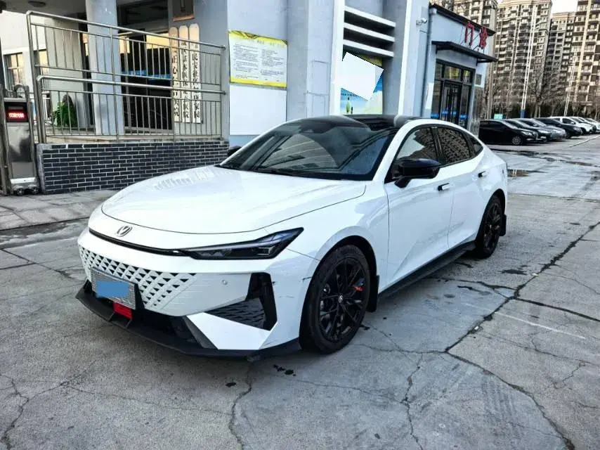 2023 ChangAn UNI-V 1.5T 188HP L4 7DCT