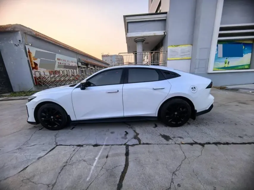 2023 ChangAn UNI-V 1.5T 188HP L4 7DCT,autocango,china used car exporter,china ev exporter,chinese used car exporter,chinese used ev exporter