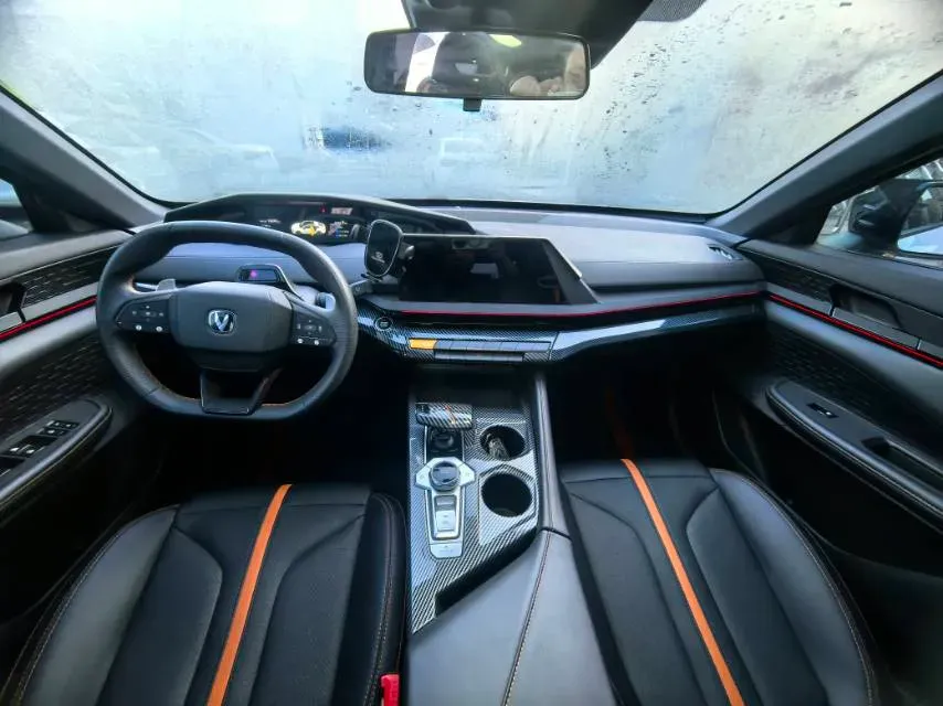 2023 ChangAn UNI-V 1.5T 188HP L4 7DCT,autocango,china used car exporter,china ev exporter,chinese used car exporter,chinese used ev exporter