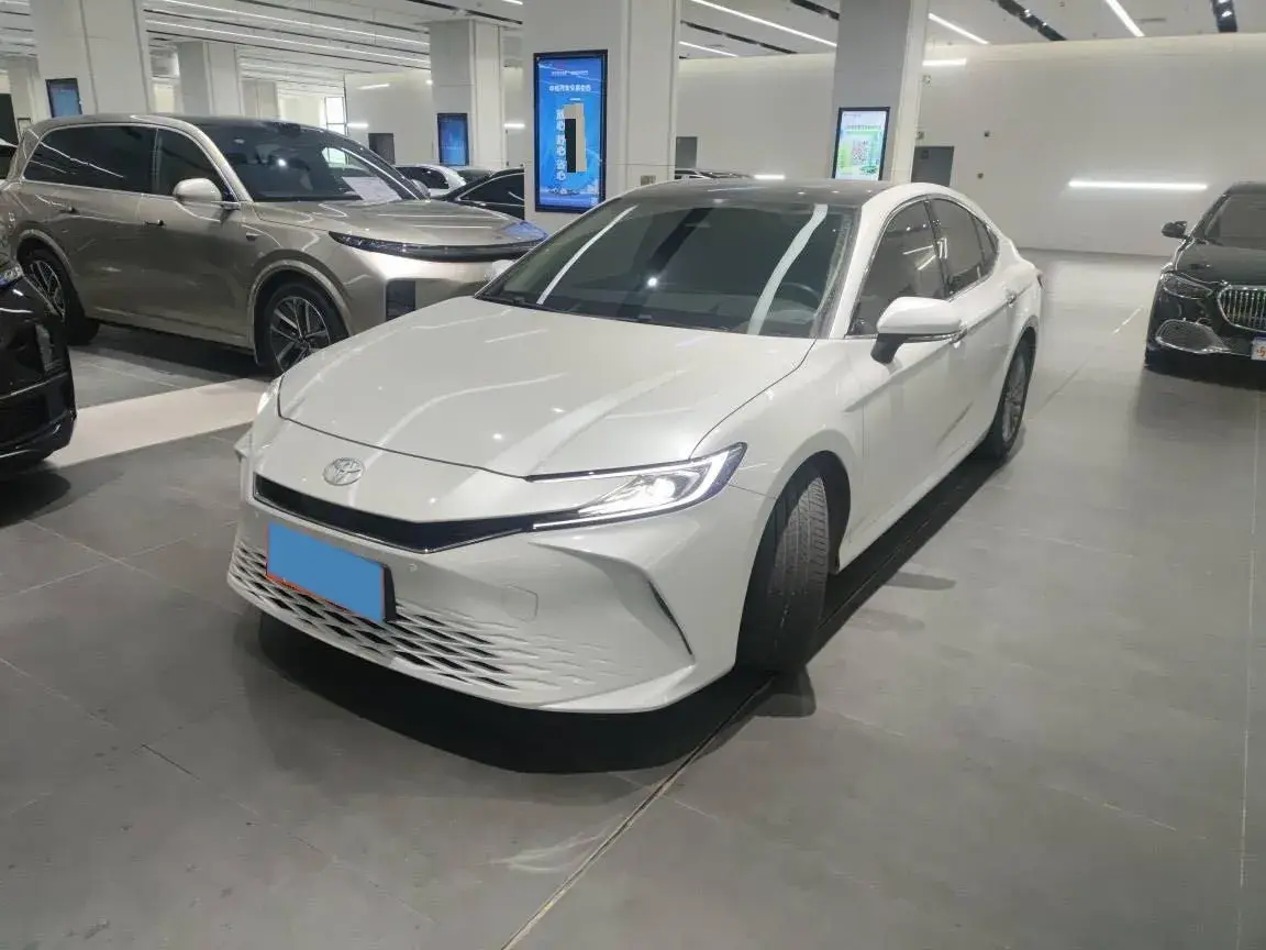 2024 Toyota Camry 2.0L 173HP L4 CVT