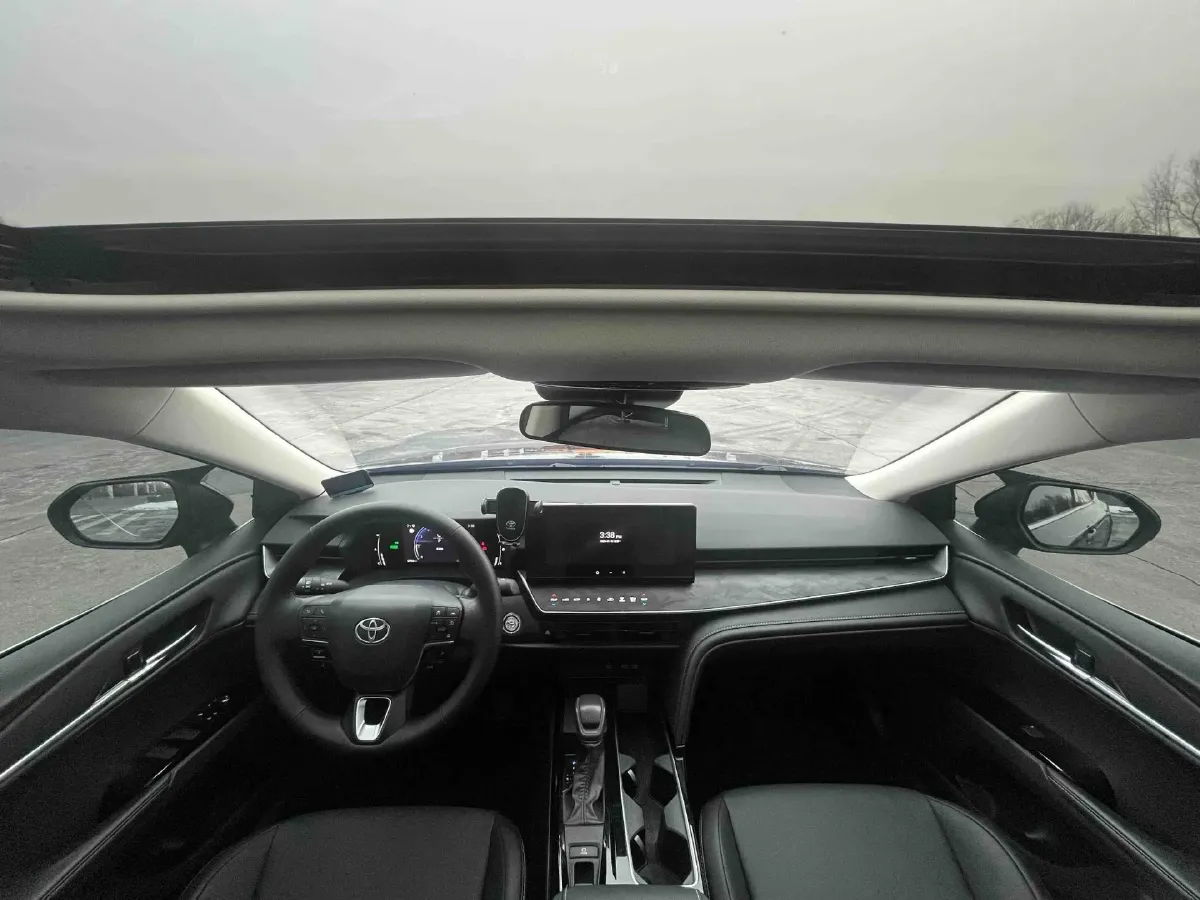 2024 Toyota Camry 2.0L 152HP L4 E-CVT Hybrid,autocango,china used car exporter,china ev exporter,chinese used car exporter,chinese used ev exporter