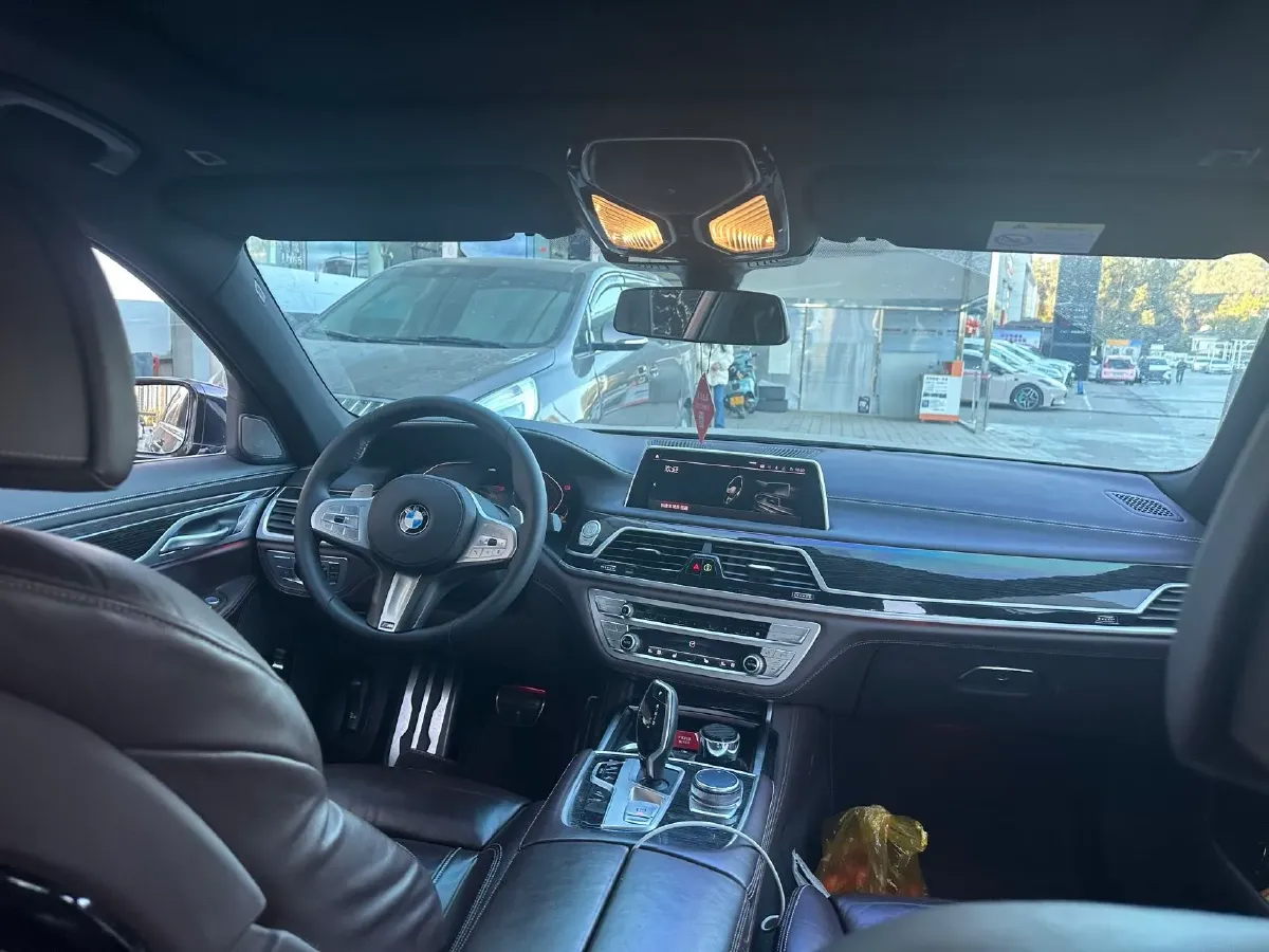 2019 BMW 7 Series 2.0T 265HP L4 8AT,autocango,china used car exporter,china ev exporter,chinese used car exporter,chinese used ev exporter