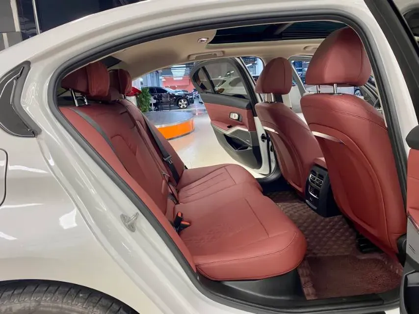 2025 BMW 3 Series 2.0T 245HP L4 8AT,autocango,china used car exporter,china ev exporter,chinese used car exporter,chinese used ev exporter